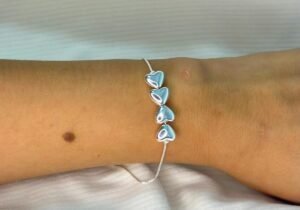 Pulseira quatro corações